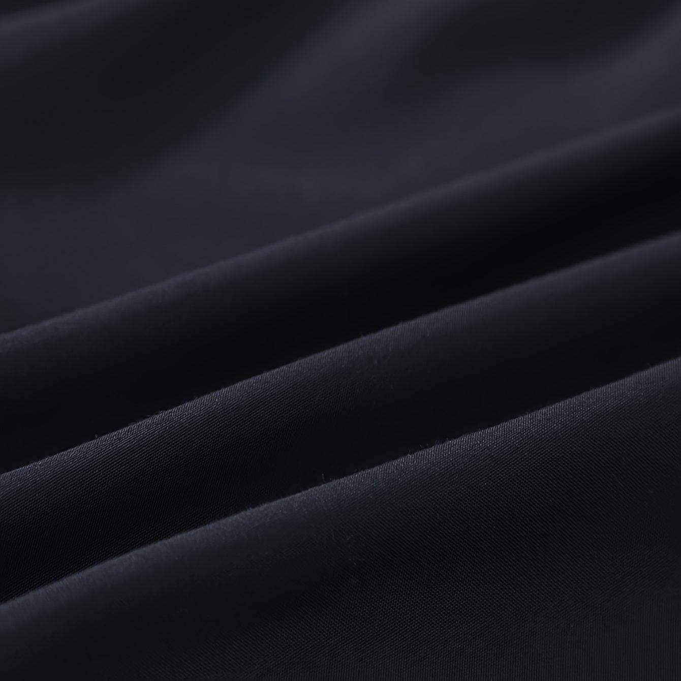 Elegantes schwarzes Bettbezug-Set für luxuriöse Schlafzimmer