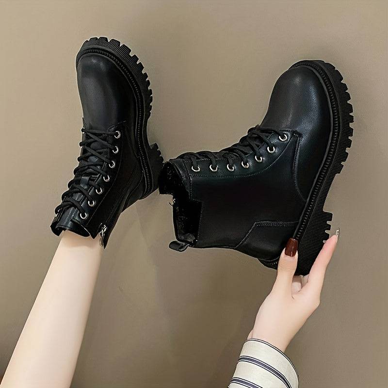 Gemütliche Winter-Kampfstiefel für Frauen - Style trifft Funktionalität.