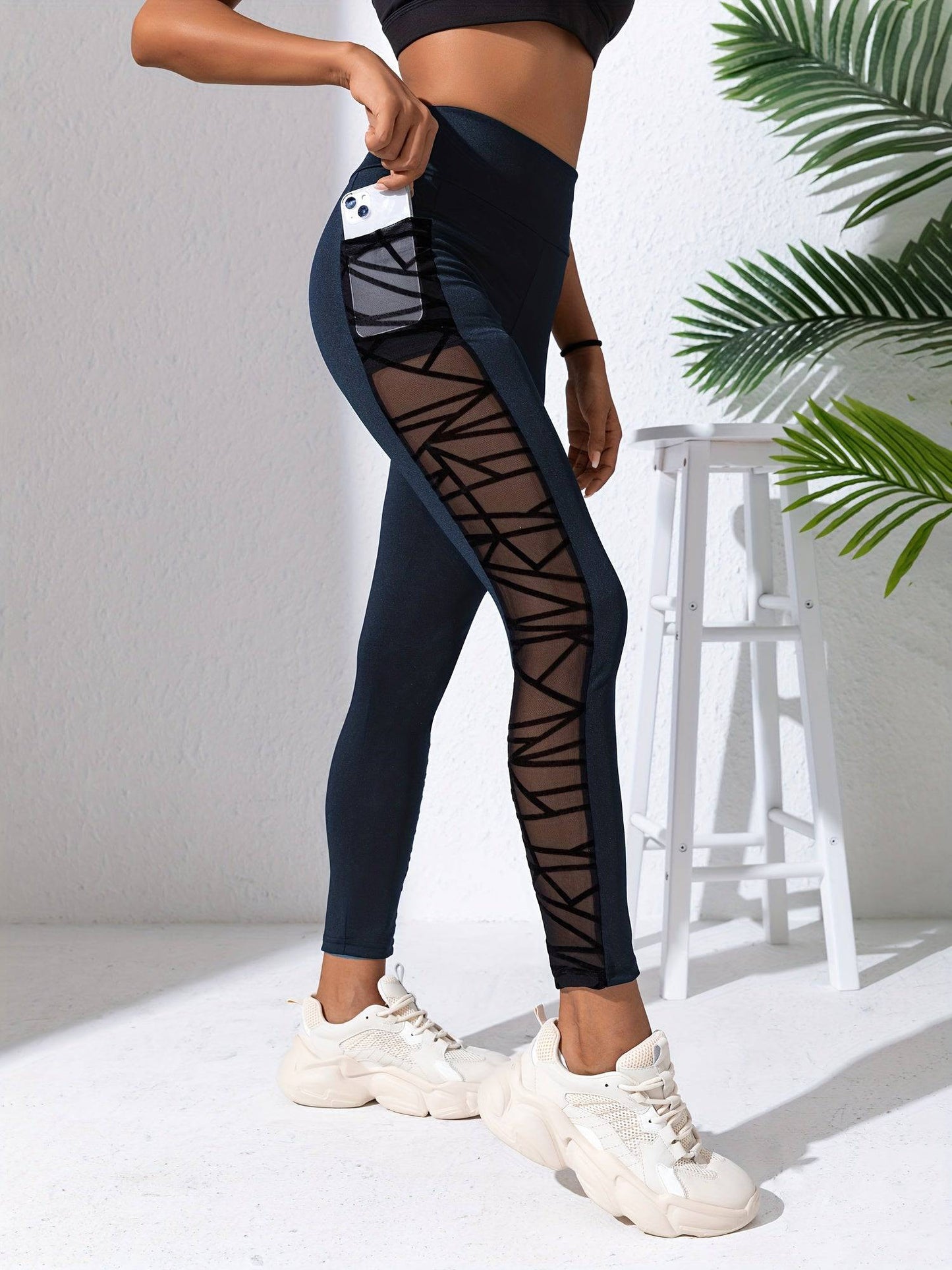 Yoga-Hose mit Mesh-Nähten, Po-Lifting, hohe Taille: Elegant und funktional!