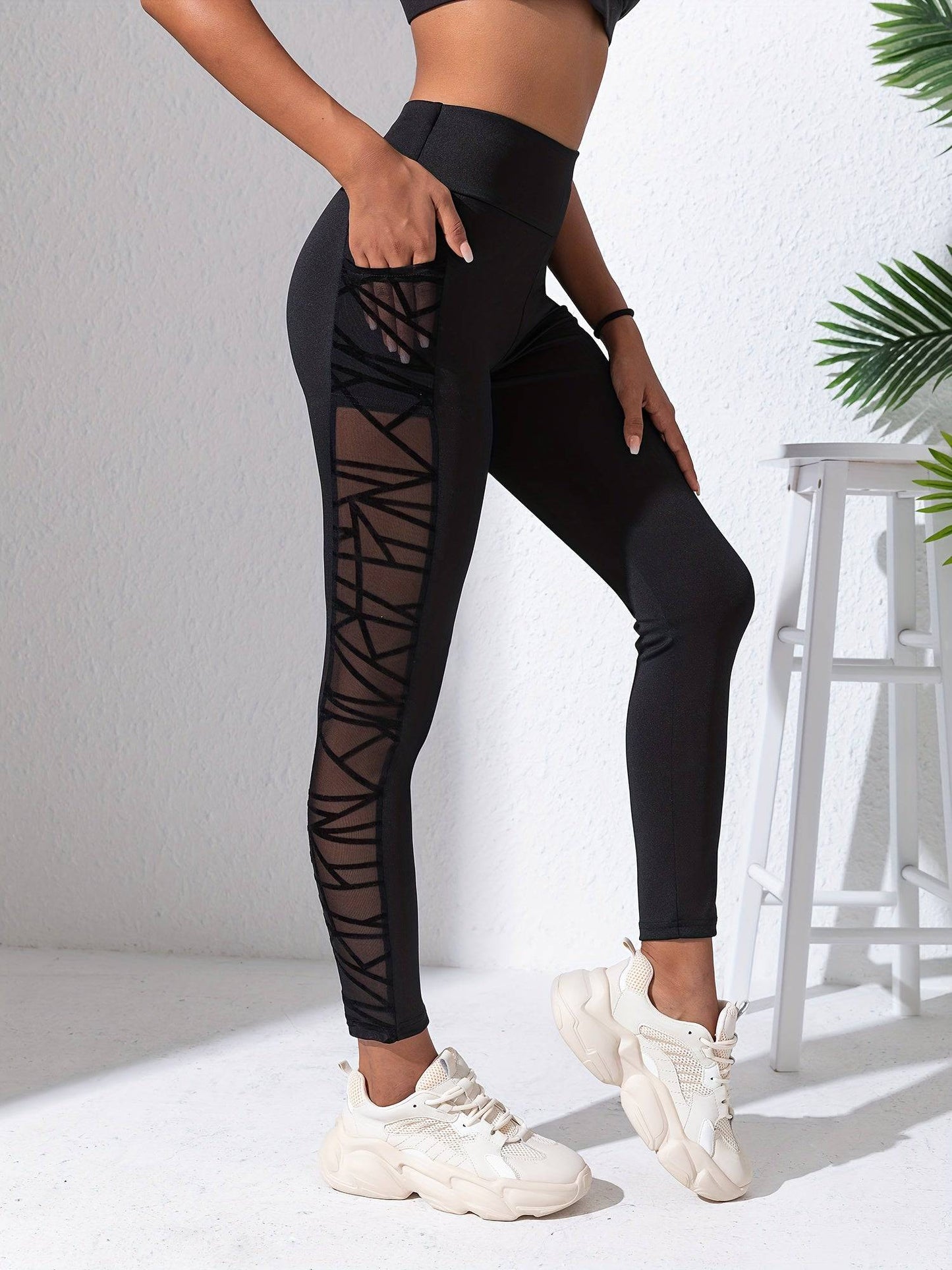 Yoga-Hose mit Mesh-Nähten, Po-Lifting, hohe Taille: Elegant und funktional!