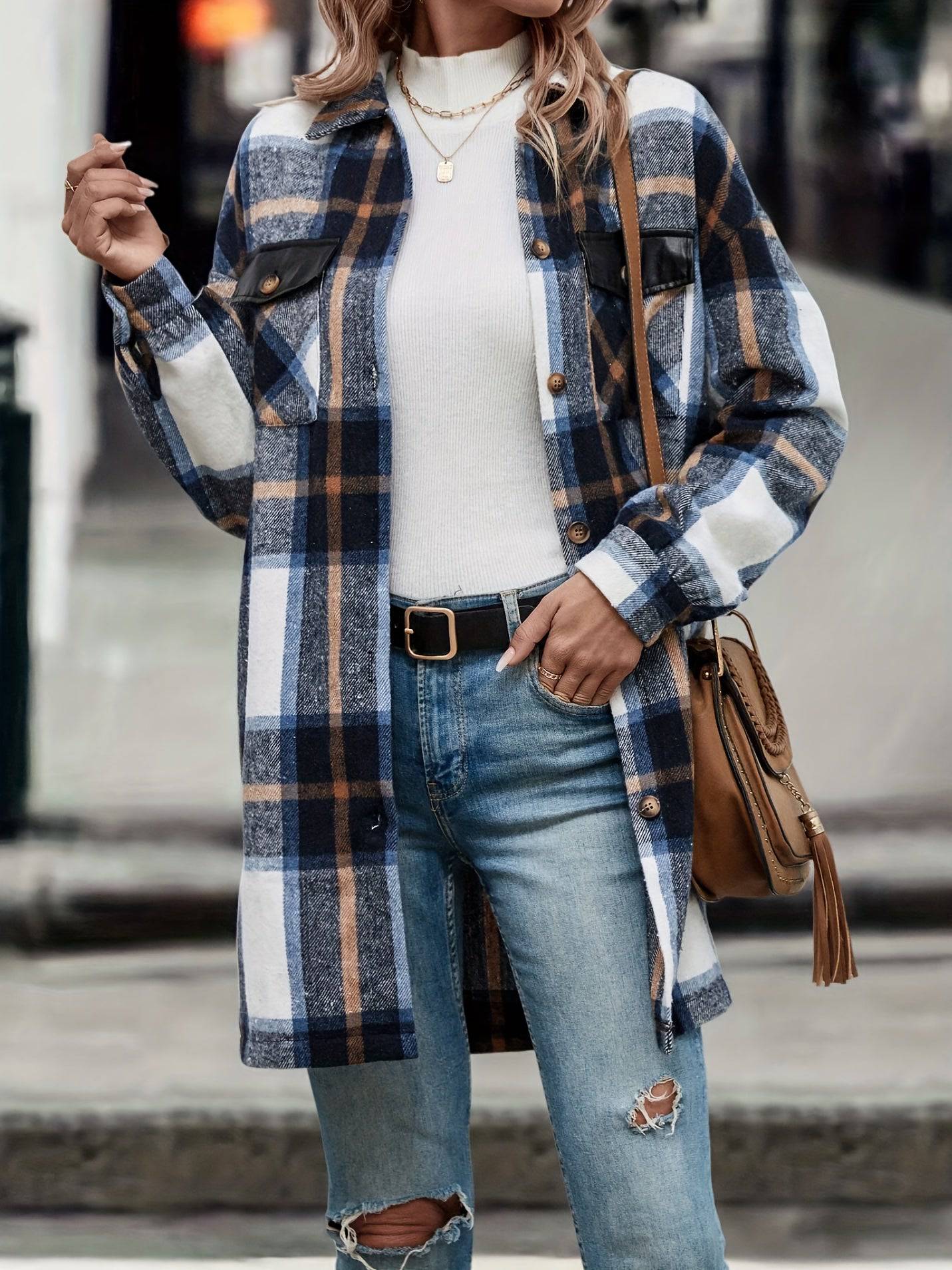 Klassische Karo-Jacke mit lässigem Charme - Damenbekleidung.