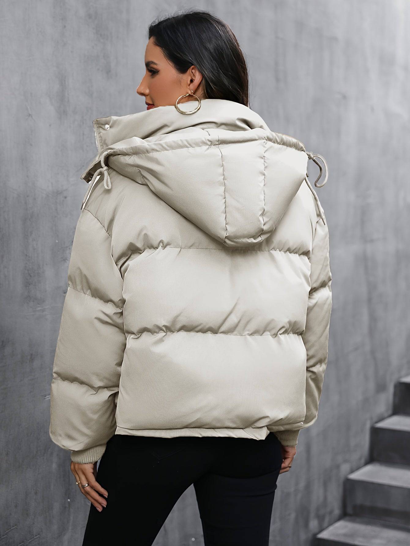 Wintermantel mit solider Reißverschlusskapuze - elegant und warm.
