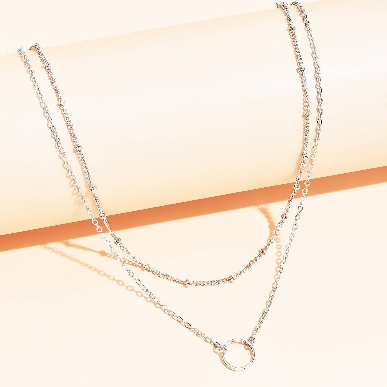 Zarte verstellbare Halskette - Elegantes Schmuckstück für Frauen.