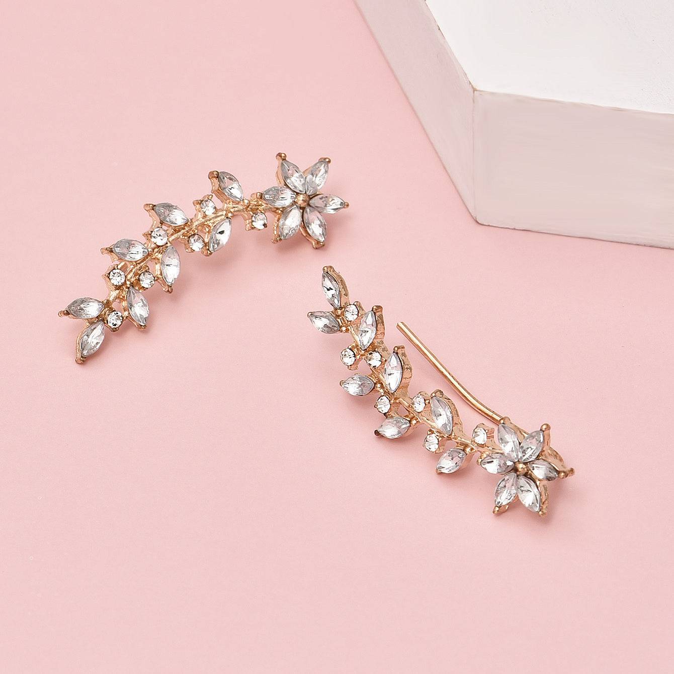 Verzaubere mit baumelndem Ohrschmuck - das perfekte personalisierte Geschenk für Frauen