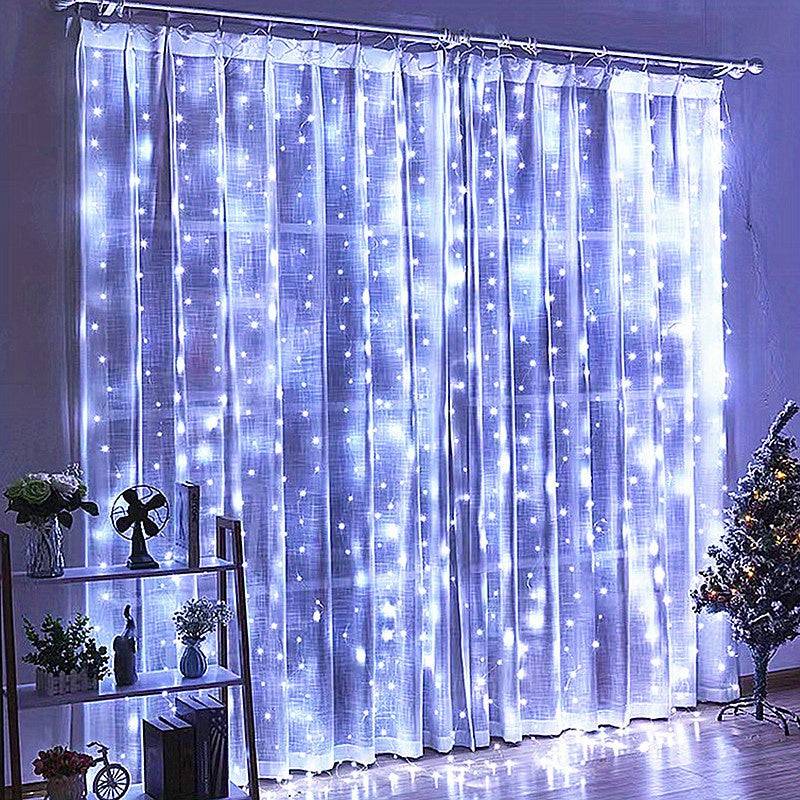 Ferngesteuerte Vorhang-Lichterkette - Die magische Weihnachtsbeleuchtung