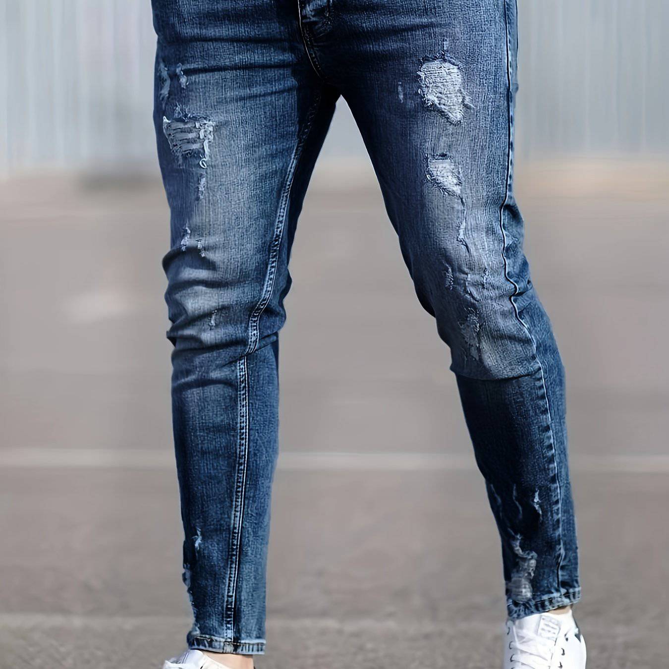 Street-Style Distressed Jeans - Zerrissen und schmal geschnitten.