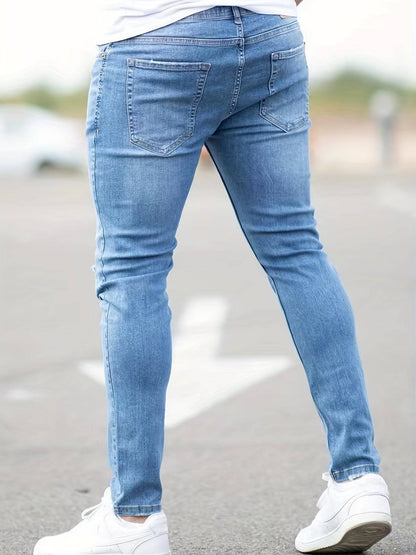 Lässige Herren-Jeans mit Street-Style und mittlerem Stretchanteil.